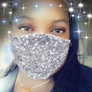 Meet your Posher, Ebony